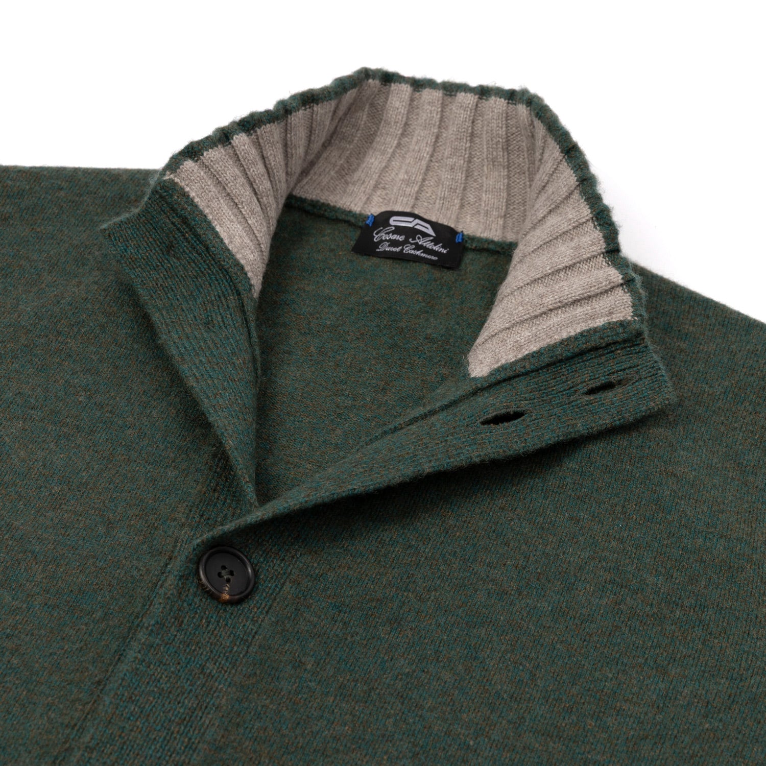 Strickjacke "Corvara" aus reinem Duvet-Kaschmir - Handarbeit